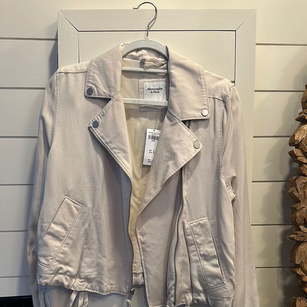 Abercrombie & Fitch Women's Cream Jacket